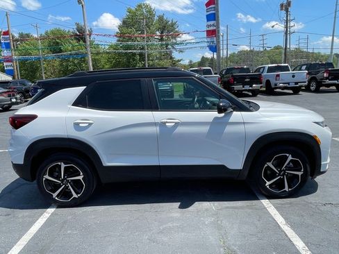 Used 2021 Chevrolet TrailBlazer RS w/ Convenience Package FWD image 8