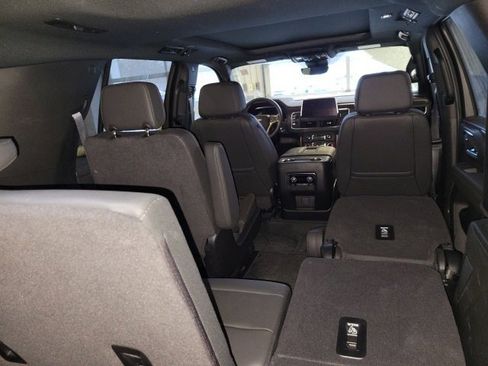 Used 2024 Chevrolet Tahoe High Country w/ Premium Package image 25