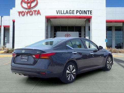 Used 2022 Nissan Altima 2.5 SV image 5