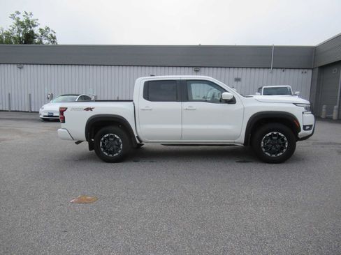 Used 2025 Nissan Frontier PRO-4X w/ Pro Convenience Package AWD/4WD image 4