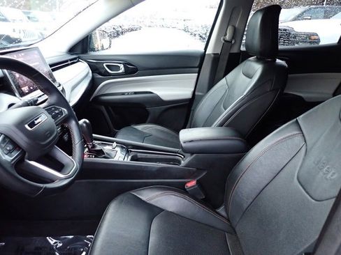 Certified 2022 Jeep Compass Limited image 13