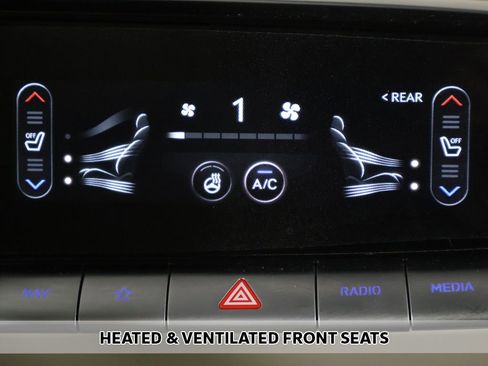 Used 2023 Genesis GV70 2.5T w/ Select Package AWD/4WD image 8
