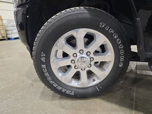 Used 2023 RAM 3500 Laramie image 32