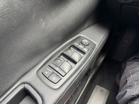 Used 2017 Maserati Ghibli image 32