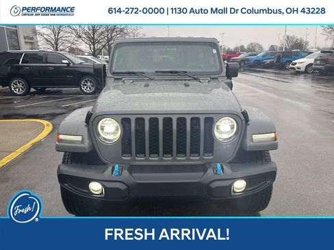 Used 2022 Jeep Wrangler Unlimited Sahara w/ Cold Weather Group image 9