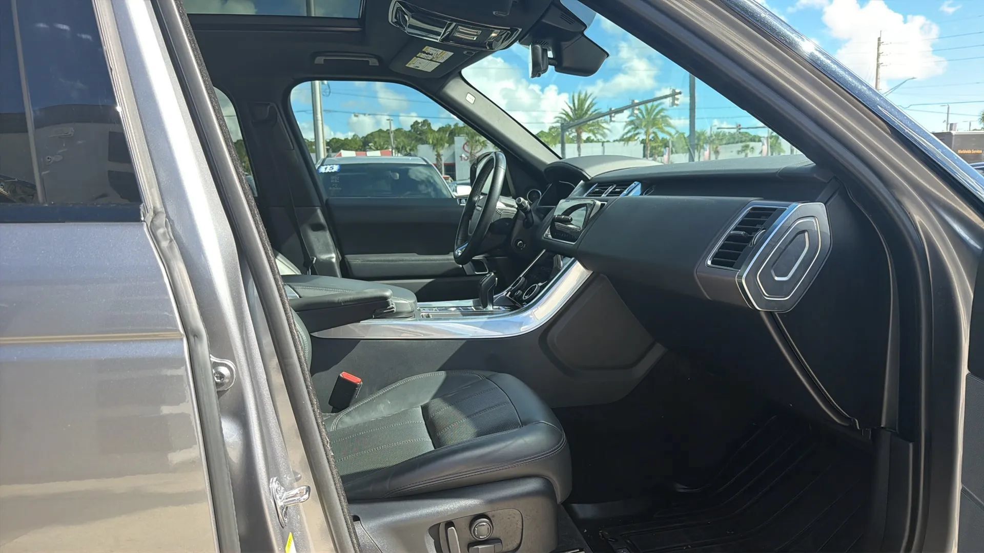 Used 2020 Land Rover Range Rover Sport HSE AWD/4WD image 26