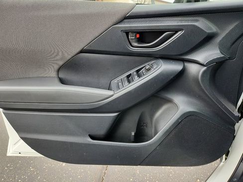 Used 2025 Subaru Crosstrek 2.0i image 15