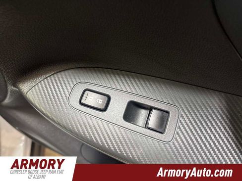 Used 2024 Mitsubishi Eclipse Cross SE image 37