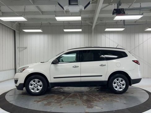 Used 2015 Chevrolet Traverse LS image 5