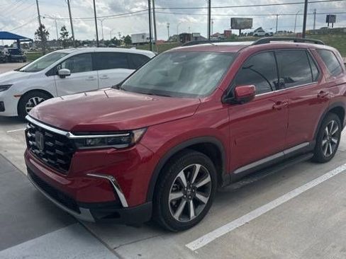 Used 2023 Honda Pilot Elite image 1
