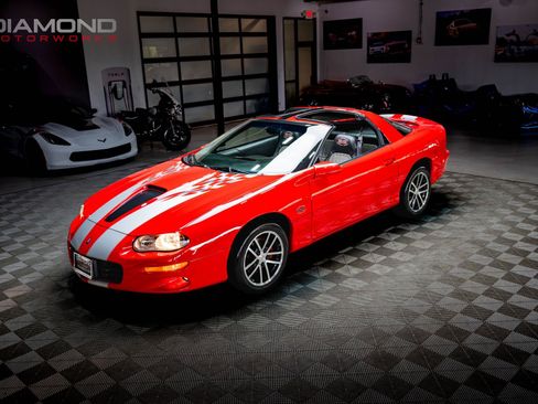 Used 2002 Chevrolet Camaro Z28 w/ SS Performance/Appearance Pkg RWD image 80