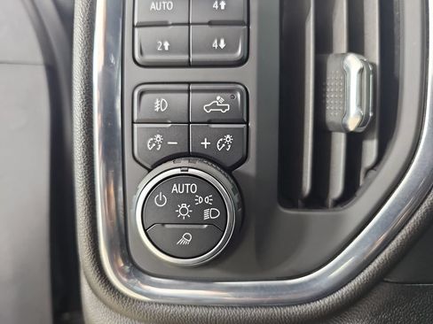 Certified 2020 Chevrolet Silverado 1500 RST AWD/4WD image 31