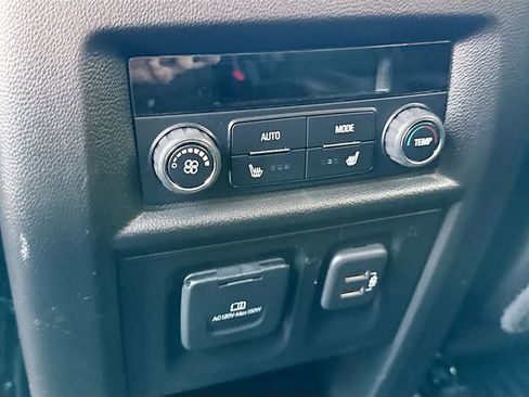 Used 2019 Chevrolet Traverse Premier image 28