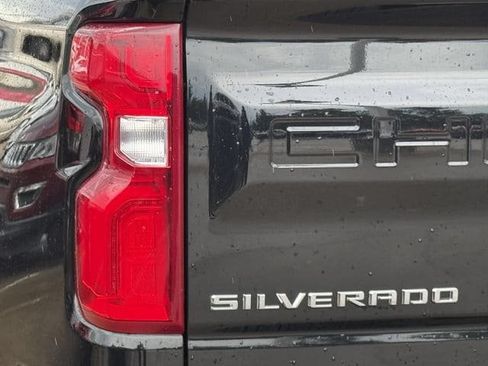 Used 2023 Chevrolet Silverado 1500 LTZ w/ Technology Package AWD/4WD image 6