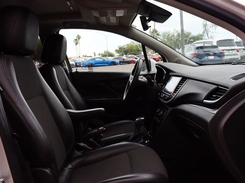 Used 2021 Buick Encore Preferred w/ Safety Package II FWD image 34