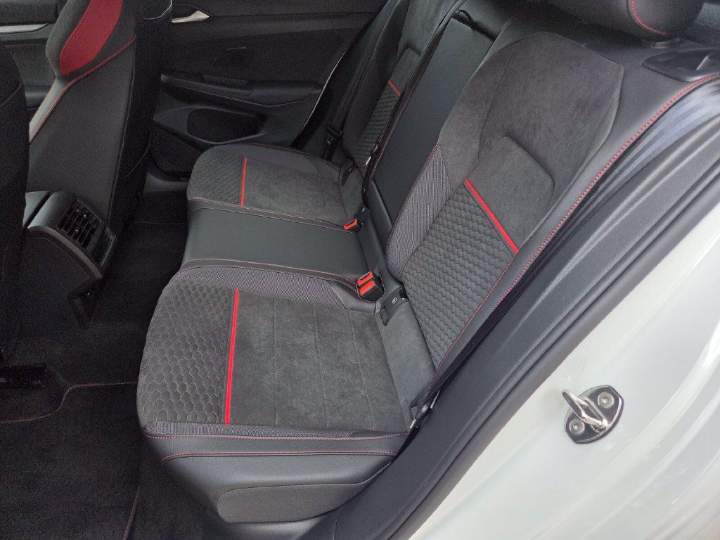 Certified 2026 Volkswagen GTI SE FWD image 22