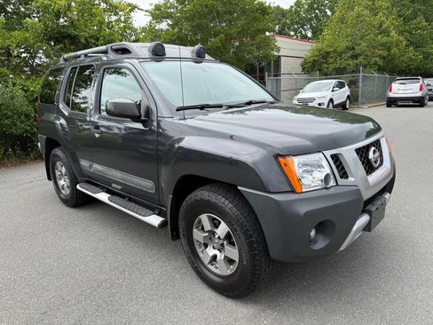 Used 2011 Nissan Xterra PRO-4X w/ Pro-4x Leather Pkg AWD/4WD image 3