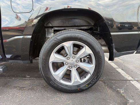 Used 2019 RAM 1500 Big Horn image 25