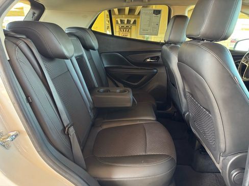 Used 2020 Buick Encore Preferred image 22