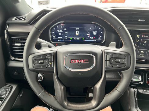 Used 2024 GMC Sierra 1500 AT4 w/ Technology Package image 18