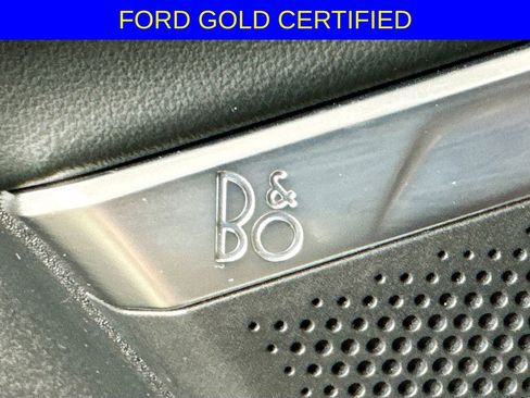 Certified 2025 Ford Expedition Max Platinum image 19