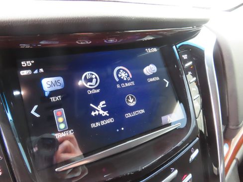 Used 2017 Cadillac Escalade Premium Luxury AWD/4WD image 33