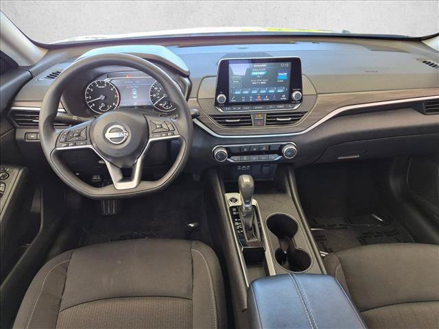 Used 2025 Nissan Altima 2.5 SV FWD image 22