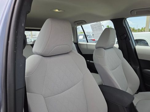 Used 2025 Toyota Corolla Cross L FWD image 16