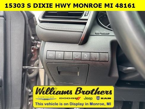 Used 2023 Toyota Camry SE image 15