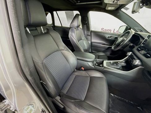 Used 2021 Toyota RAV4 XSE w/ XSE Grade Weather Package AWD/4WD image 28