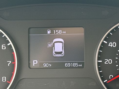 Used 2021 Kia Seltos S FWD image 22