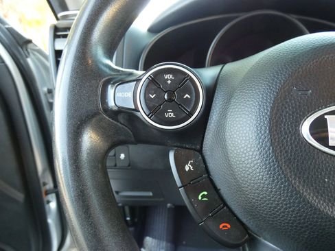 Used 2018 Kia Soul image 59