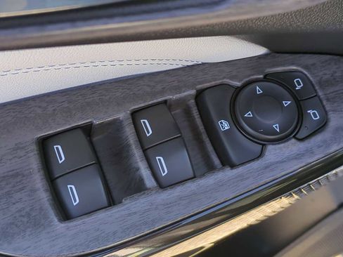 Used 2024 Chevrolet Trax LT w/ Driver Confidence Package image 11