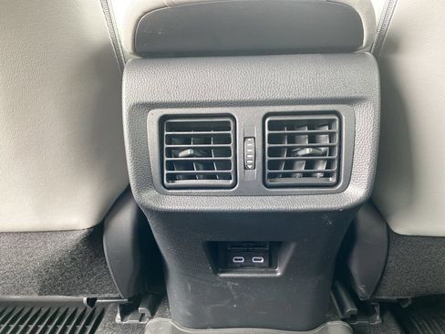 Used 2023 Toyota Venza Limited AWD/4WD image 30
