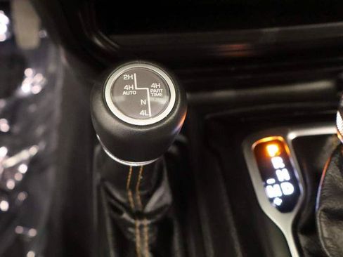 Used 2021 Jeep Wrangler Unlimited Sahara AWD/4WD image 10
