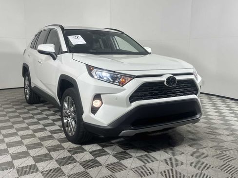 Used 2019 Toyota RAV4 Limited image 2