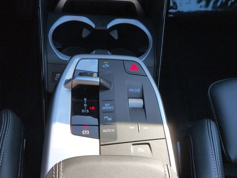 Used 2025 BMW X1 xDrive28i w/ M Sport Package image 25