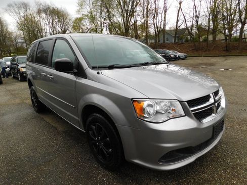 Used 2017 Dodge Grand Caravan SE w/ Power Window Group FWD image 14