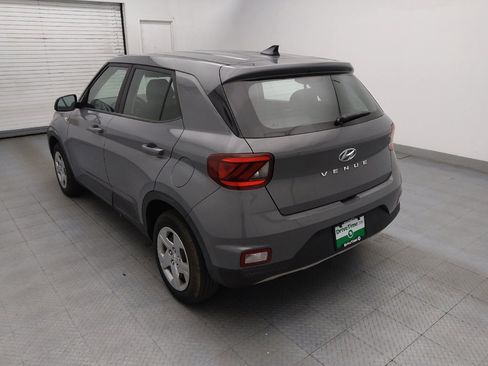 Used 2020 Hyundai Venue SE FWD image 5
