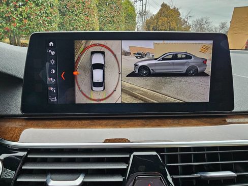 Used 2018 BMW 530i xDrive image 32