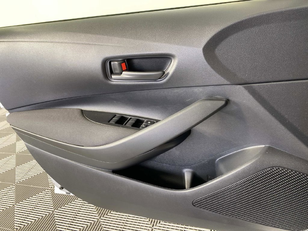 Used 2023 Toyota Corolla LE w/ Carpet Mat Package (TMS) FWD image 22