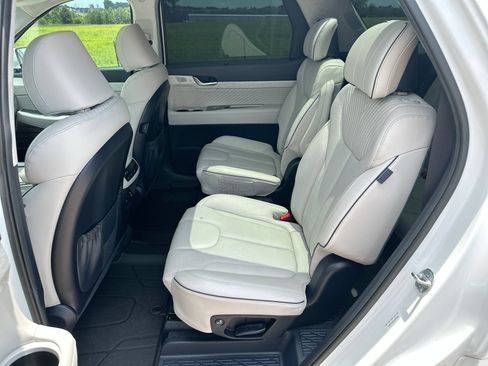 Used 2025 Hyundai Palisade Calligraphy FWD image 24
