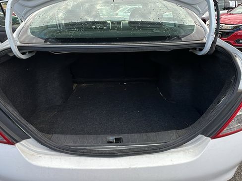 Used 2014 Nissan Versa SV image 13