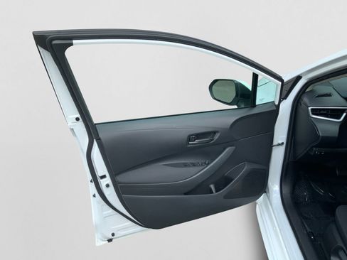 Used 2023 Toyota Corolla LE FWD image 28