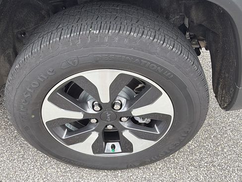 Used 2023 Jeep Grand Cherokee 4WD 4xe image 12