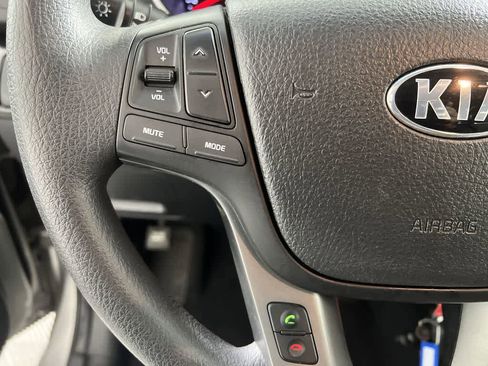 Used 2014 Kia Sorento LX image 10