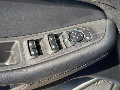 Used 2024 Ford Edge SEL w/ Convenience Package image 17