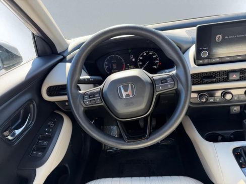 Used 2023 Honda HR-V LX image 18