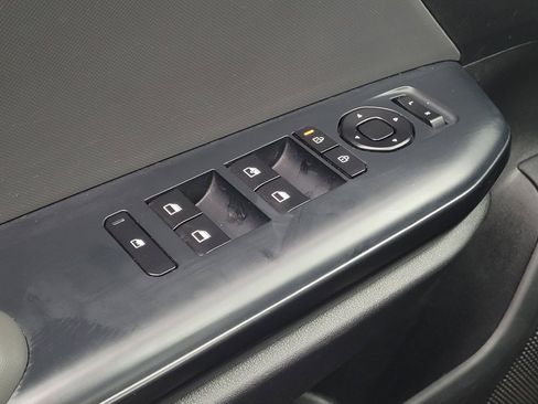 Used 2025 Kia K4 FWD image 27