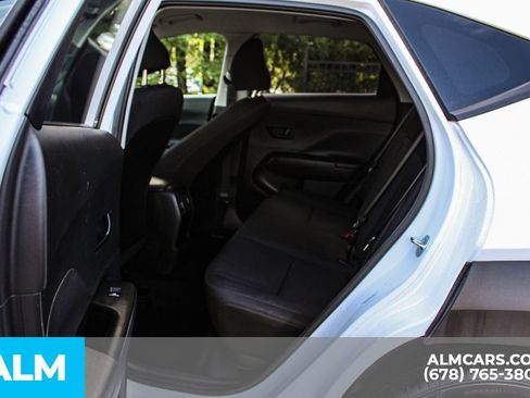 Used 2025 Hyundai Kona SEL FWD image 17